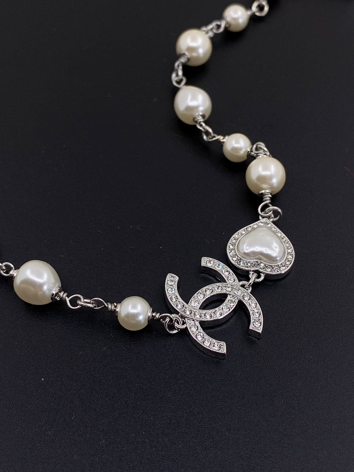 Pearls Crystal Necklace