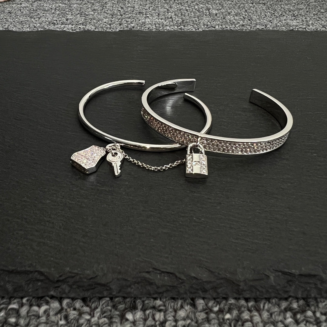 Hermes Kelly Clochette Moissanite Bracelet - 18K White Gold