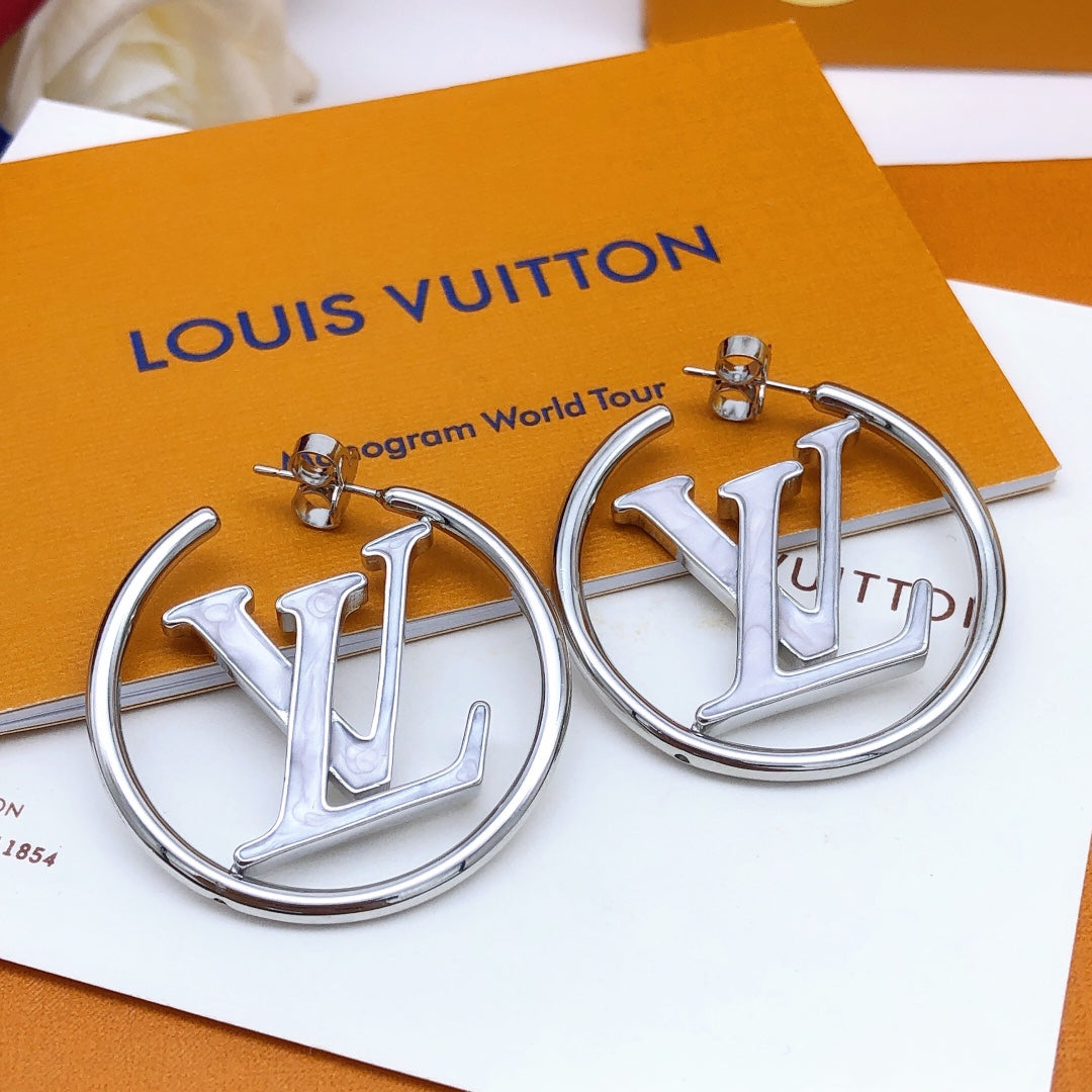 Louis Vuitton Louise Hoop Pearl Earrings - 18K White Gold