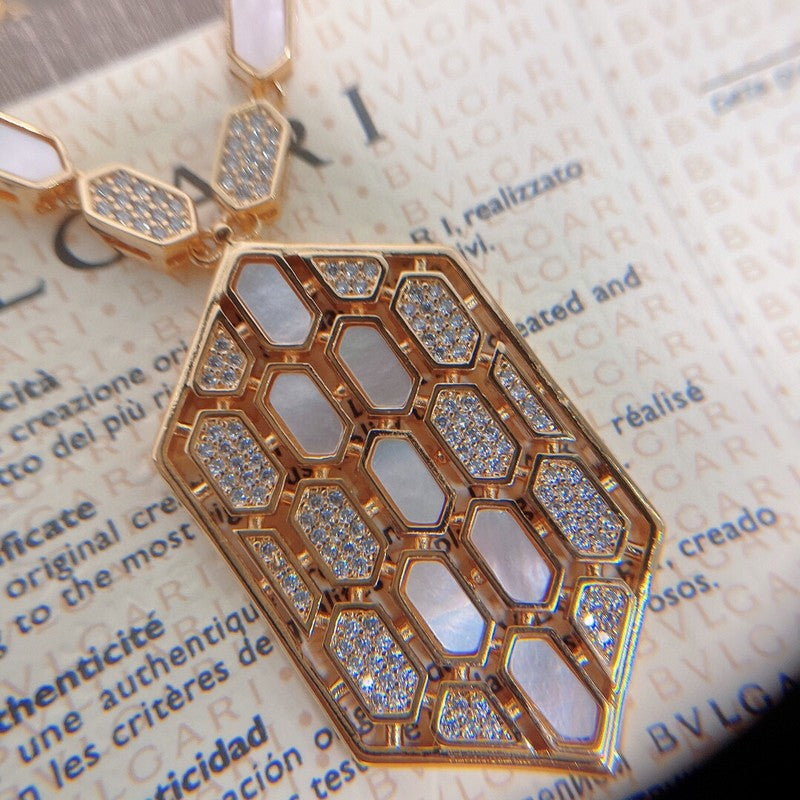 Serpenti Eyes on Me Necklace - 18K Gold