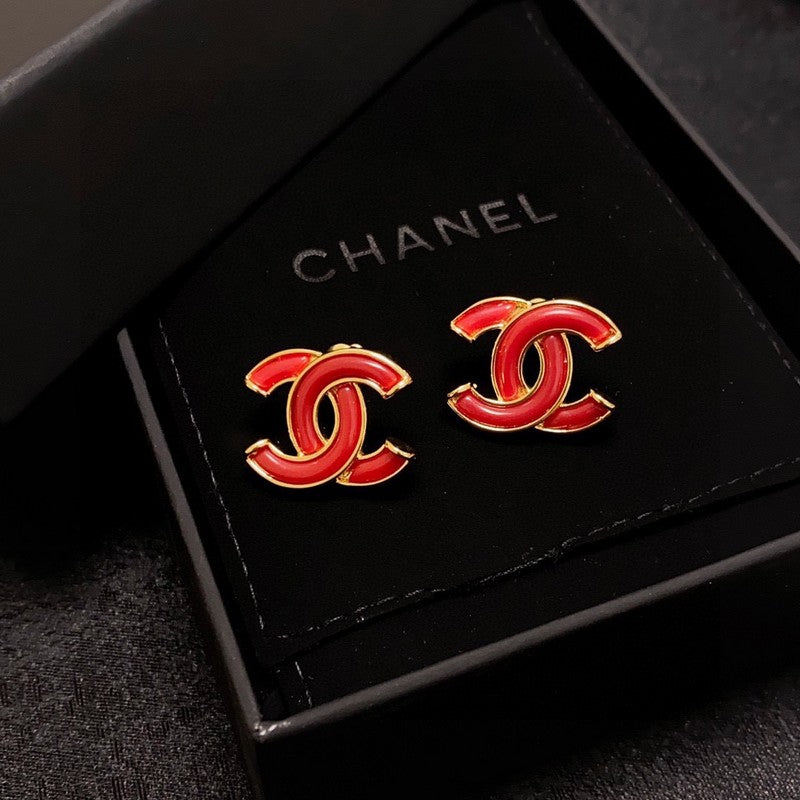 Chanel Red Earrings - 1.8 cm Height - 18K Yellow Gold