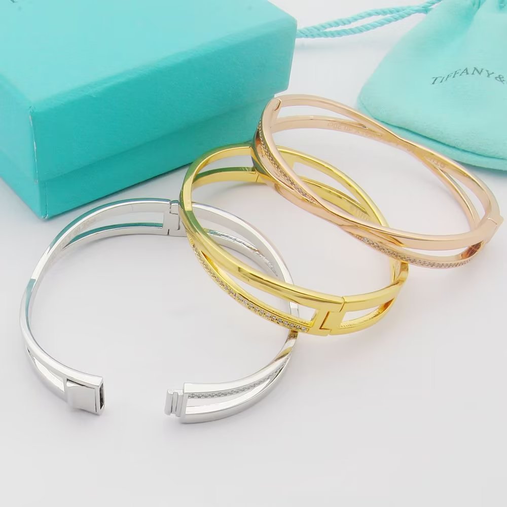 Tiffany Atlas x Narrow Hinged Bangle Bracelet - 18K Gold