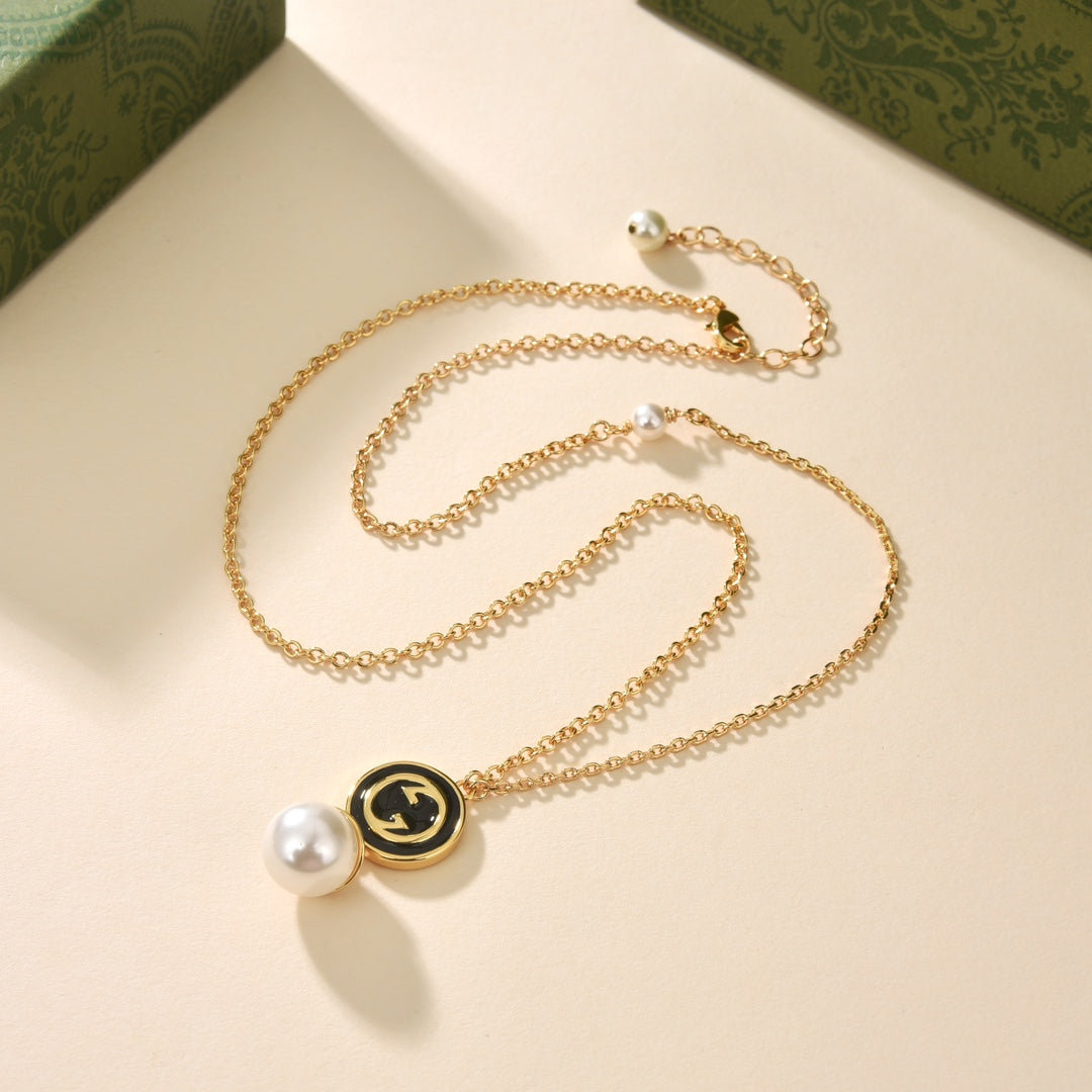Gucci Double G Blondie Pendant Necklace