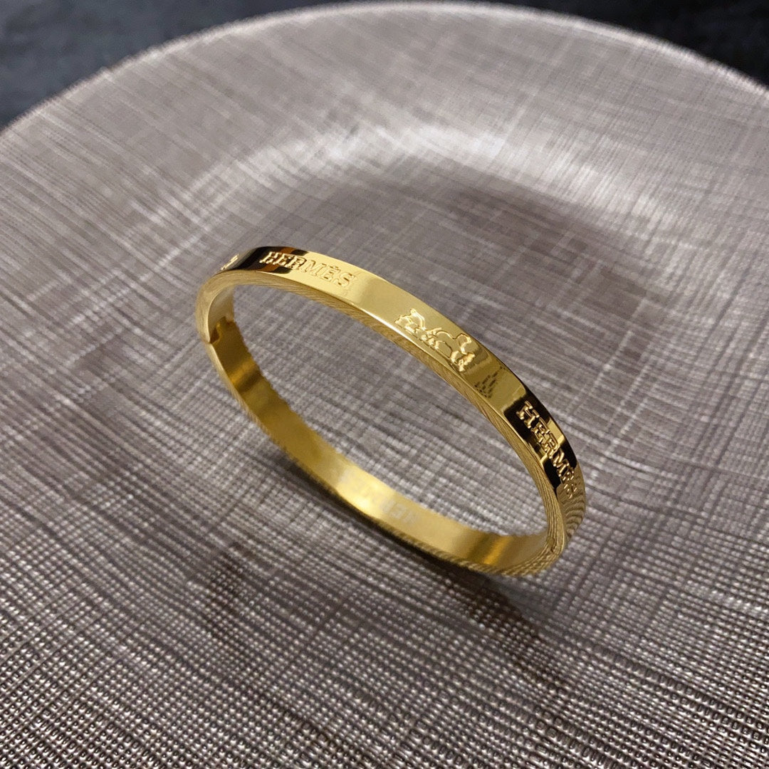 Hermes Bracelet - 18K Gold