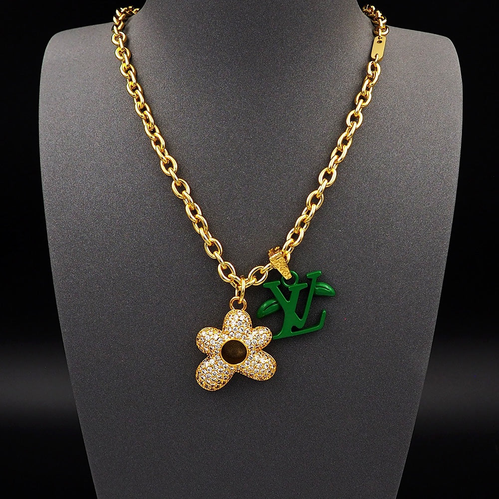 Louis Vuitton Blooming Pendant Necklace