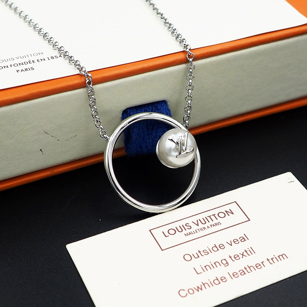 Louis Vuitton Eclipse Pearl Necklace