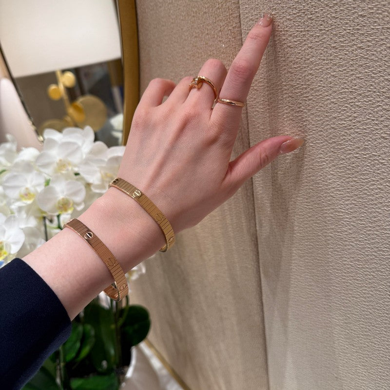 Love Unlimited Bracelet - 18K Gold