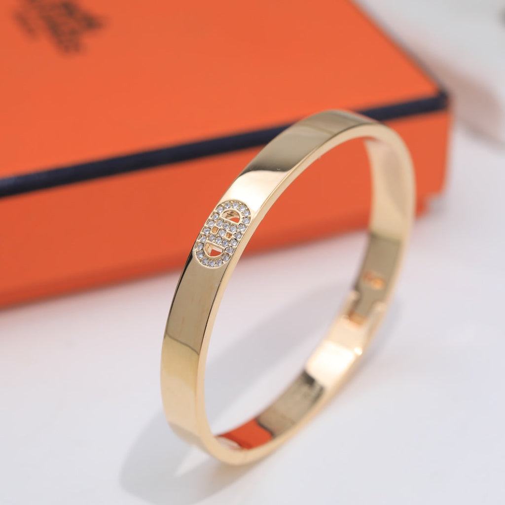 Hermes Diamond Bracelet - 18K Gold
