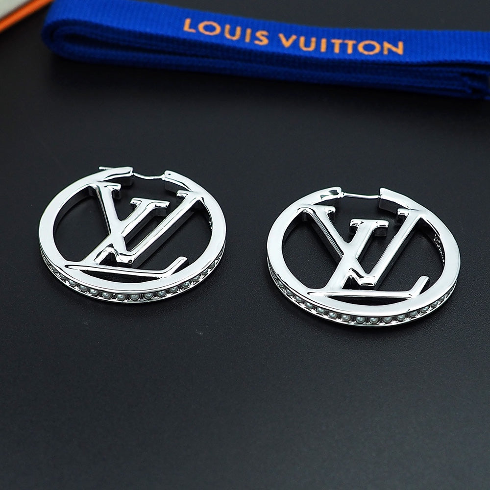 Louis Vuitton Louise Pearl Earrings - 18K Gold