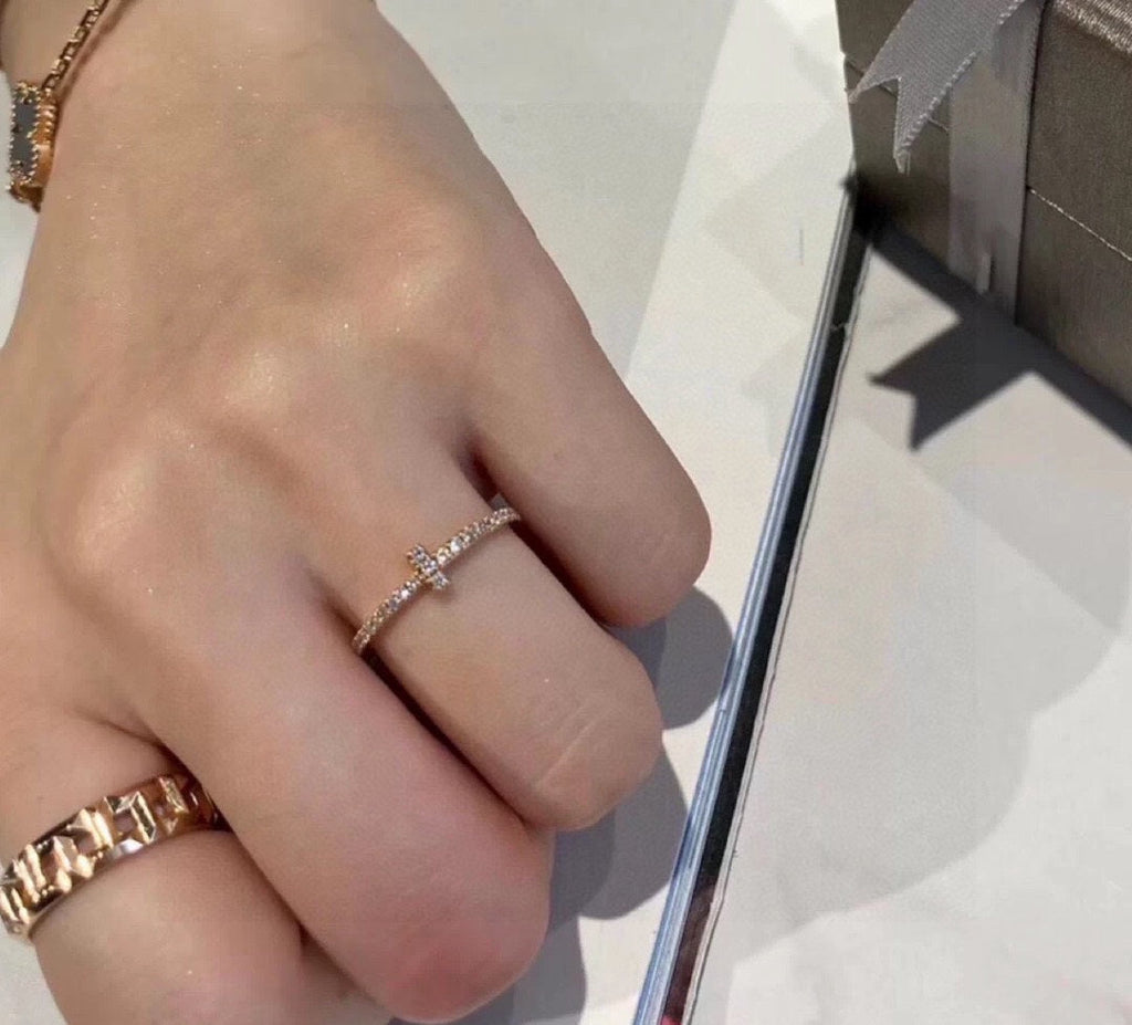 Tiffany Moissanite Wire Ring - 18K Gold