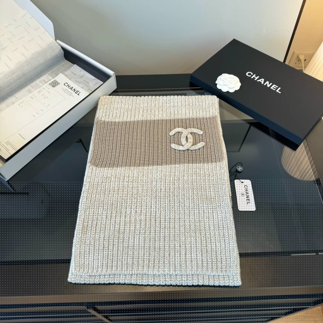 Chanel Two-Tone Knit Scarf — front